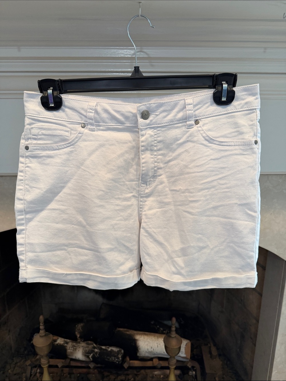 d. jeans White Denim Shorts - Classic Casual Cut comfort stretch